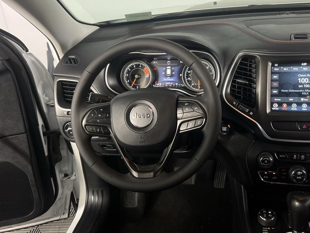 used 2022 Jeep Cherokee car, priced at $25,273