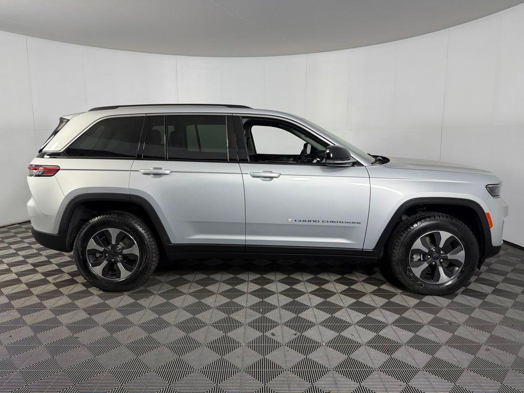 used 2022 Jeep Grand Cherokee 4xe car, priced at $26,472