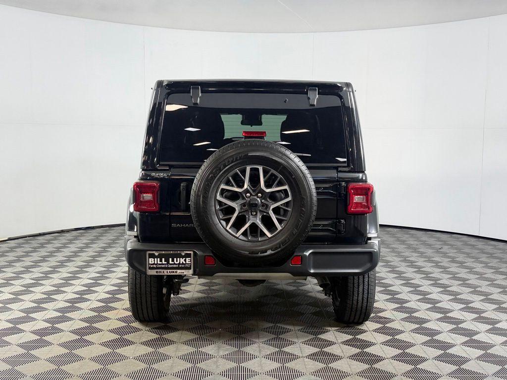 used 2025 Jeep Wrangler car, priced at $33,072