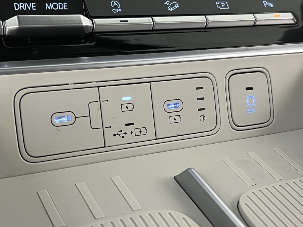 used 2024 Hyundai Santa Fe car, priced at $27,375