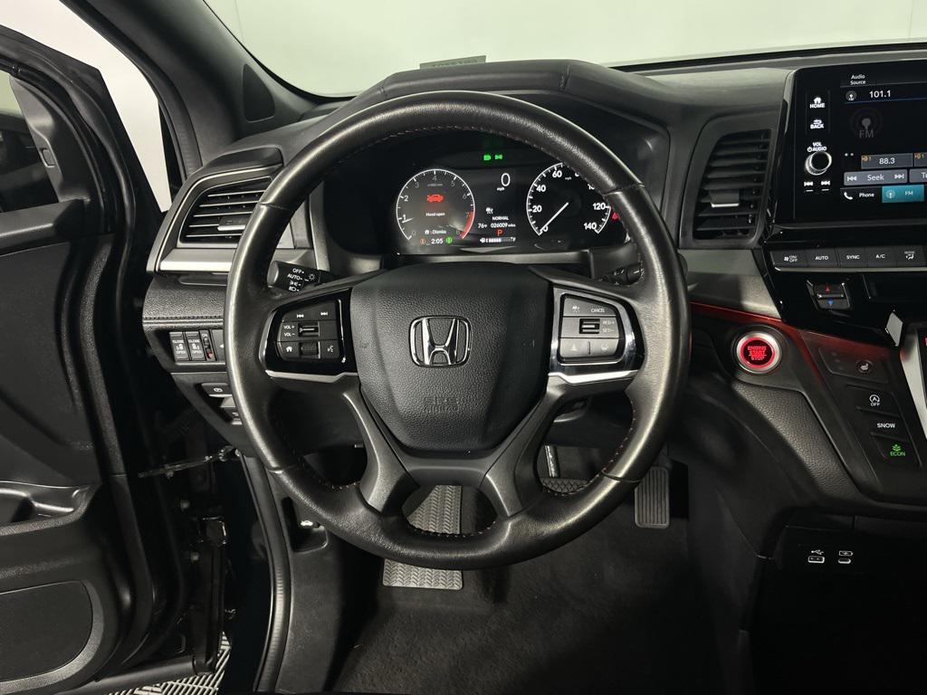 used 2025 Honda Odyssey car, priced at $38,673