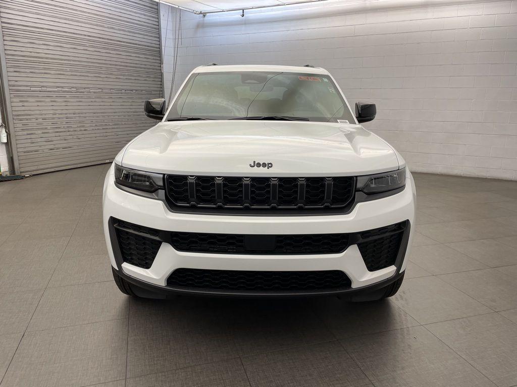 new 2026 Jeep Grand Cherokee L car, priced at $41,923