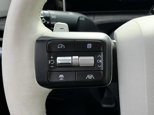 used 2025 Hyundai Santa Fe car, priced at $36,273