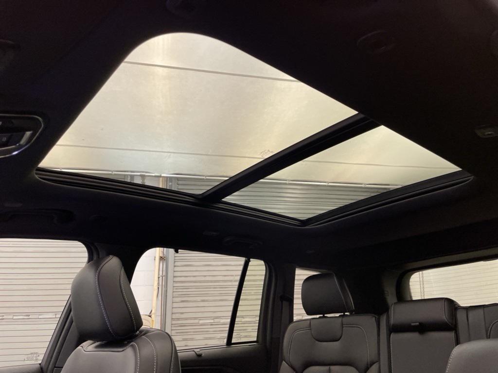 new 2025 Jeep Grand Cherokee car, priced at $46,987