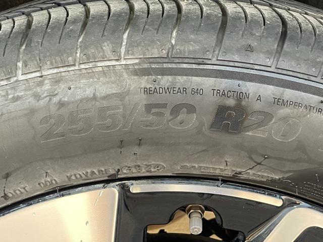 used 2025 Volkswagen Atlas car, priced at $28,173