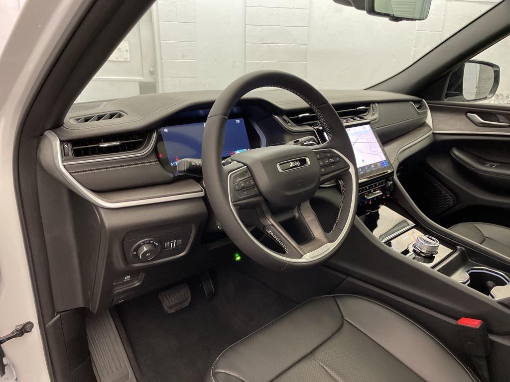 new 2025 Jeep Grand Cherokee car, priced at $46,344