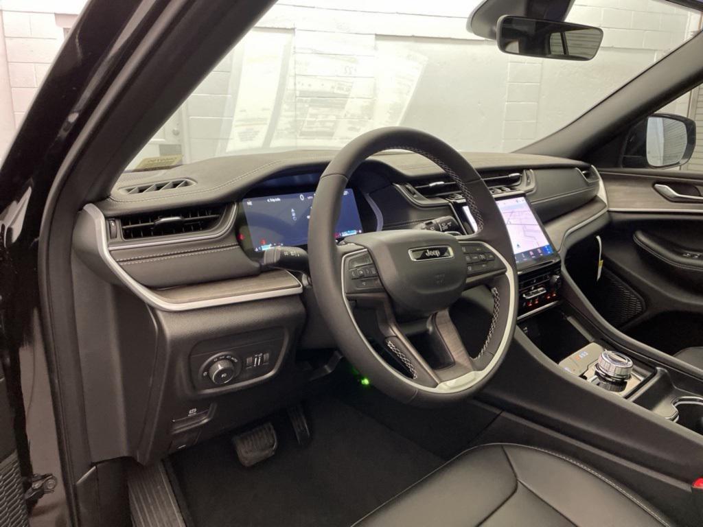 new 2025 Jeep Grand Cherokee car, priced at $45,786