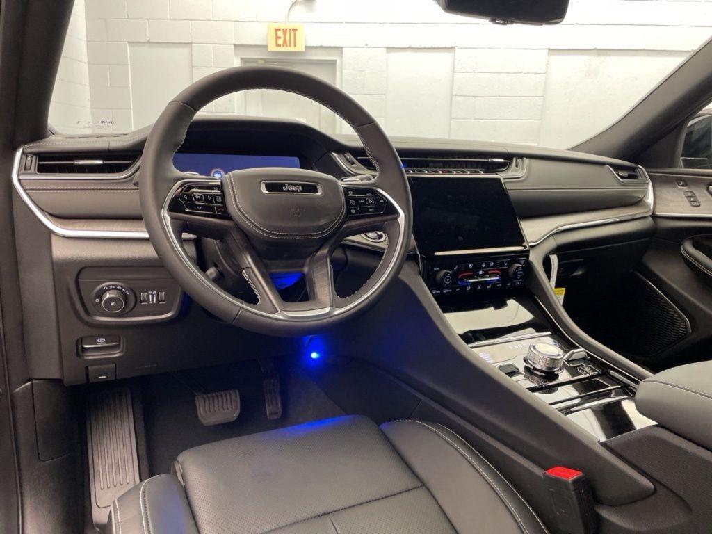 new 2025 Jeep Grand Cherokee L car, priced at $54,779