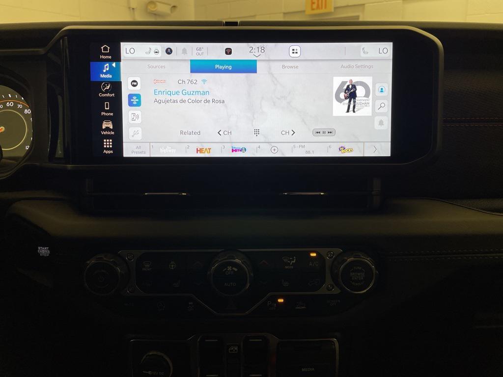 new 2025 Jeep Gladiator car, priced at $48,632