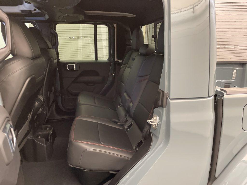 new 2026 Jeep Gladiator car, priced at $52,307