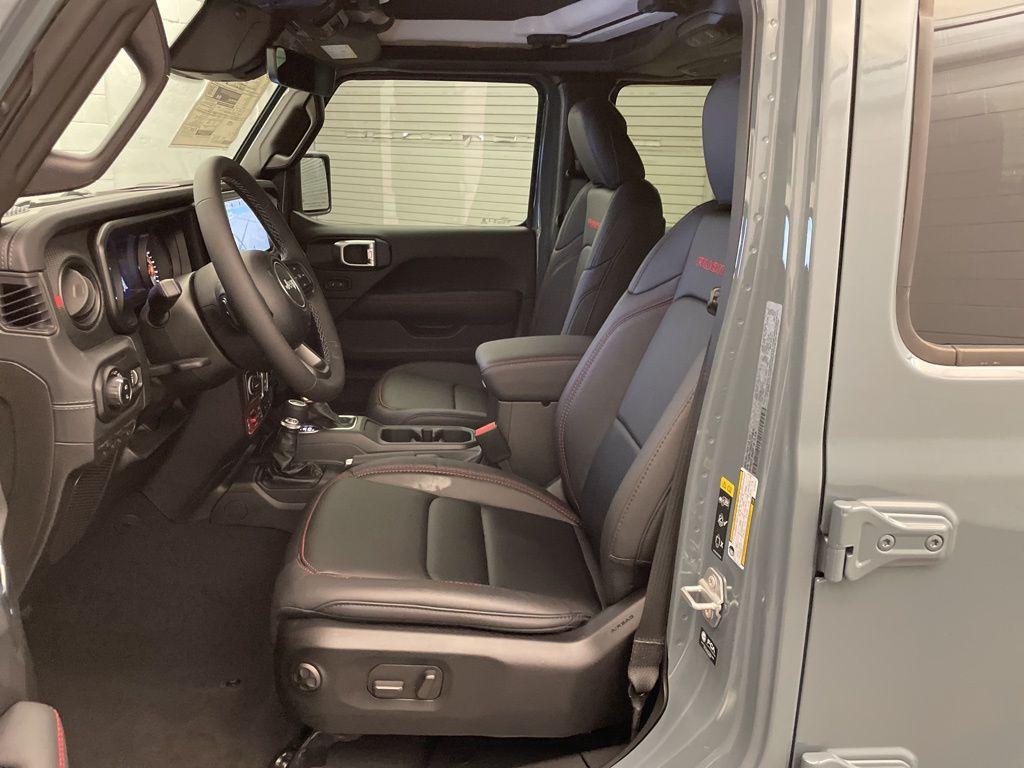 new 2026 Jeep Gladiator car, priced at $52,307
