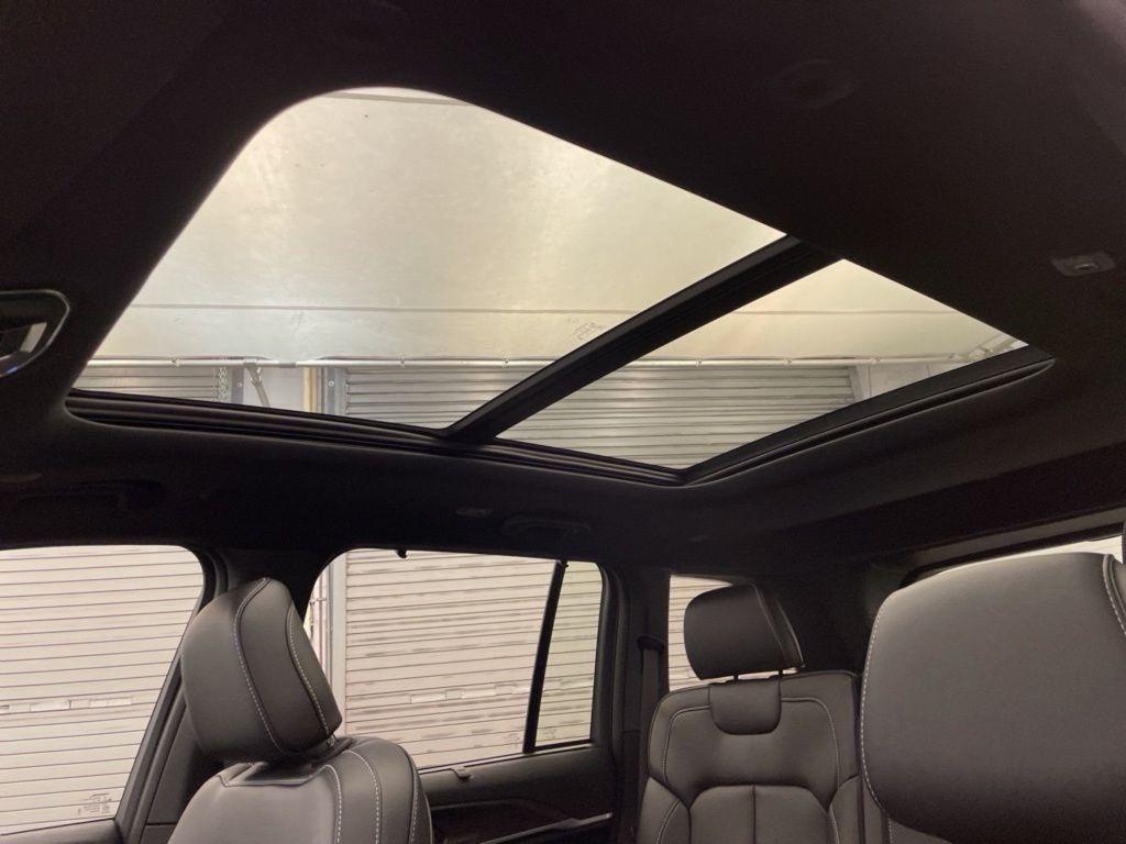 new 2025 Jeep Grand Cherokee car, priced at $45,387