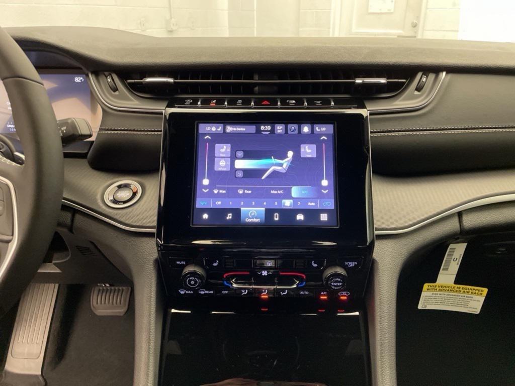 new 2025 Jeep Grand Cherokee car, priced at $33,372