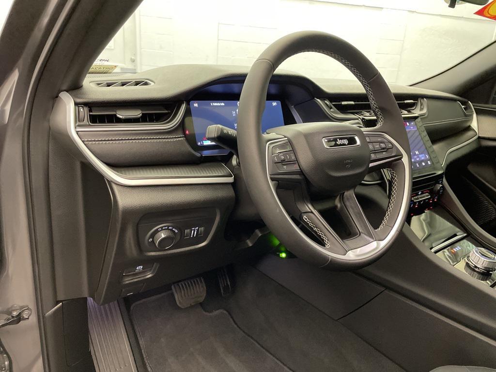 used 2025 Jeep Grand Cherokee car, priced at $28,973