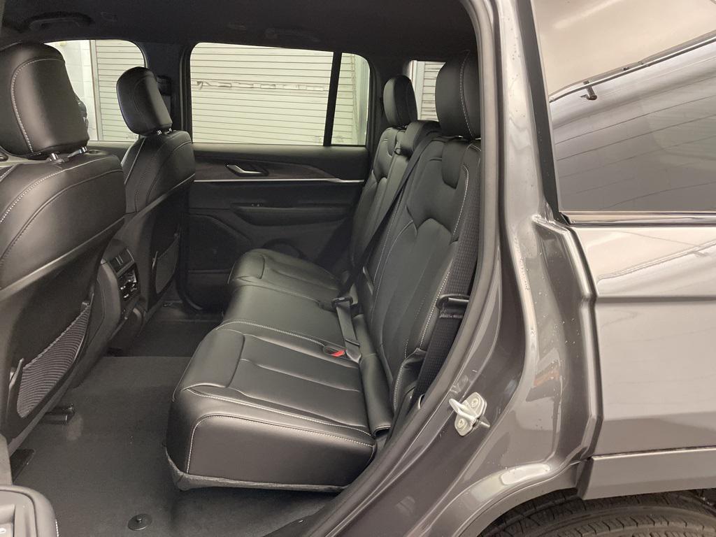 new 2025 Jeep Grand Cherokee car, priced at $42,729