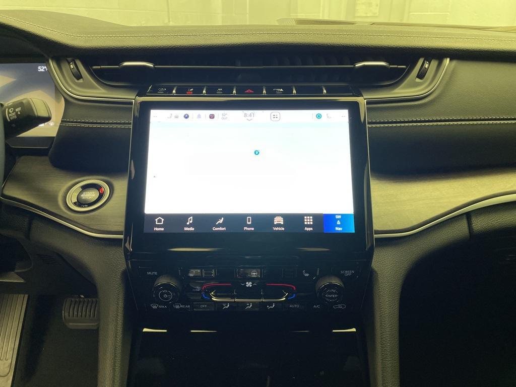 new 2025 Jeep Grand Cherokee car, priced at $42,729