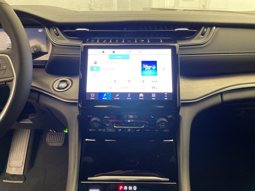 new 2025 Jeep Grand Cherokee car, priced at $42,729