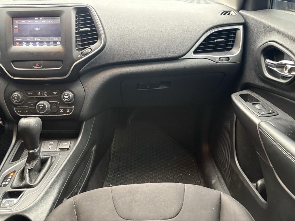 used 2019 Jeep Cherokee car, priced at $13,975