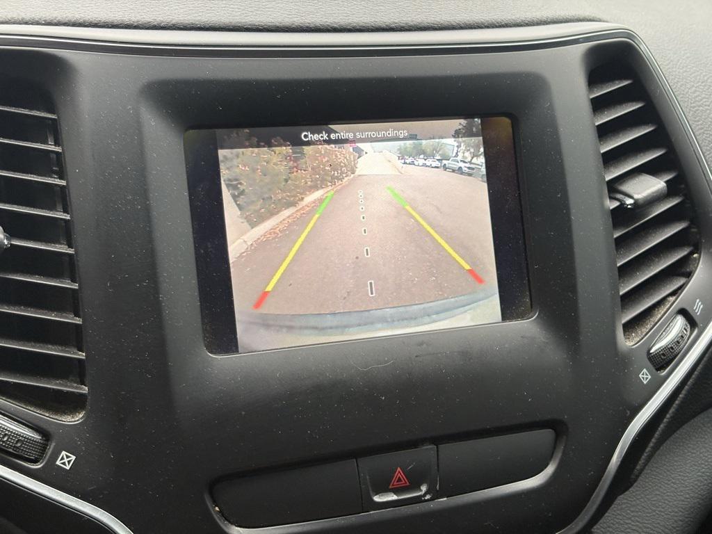 used 2019 Jeep Cherokee car, priced at $13,975