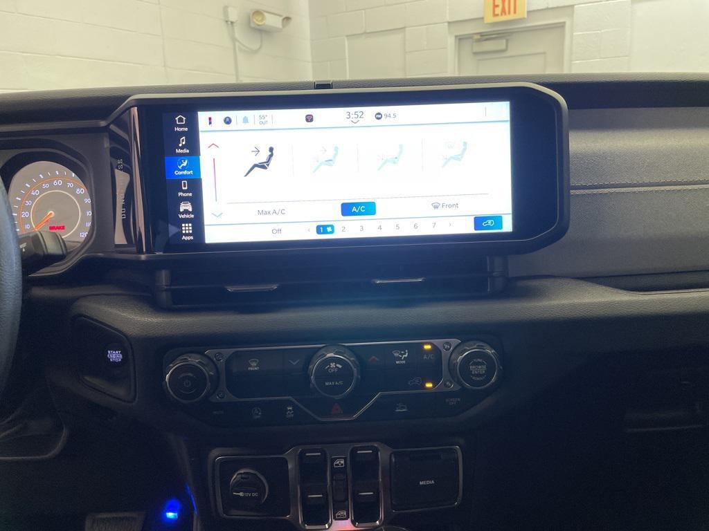 new 2026 Jeep Wrangler car, priced at $38,565