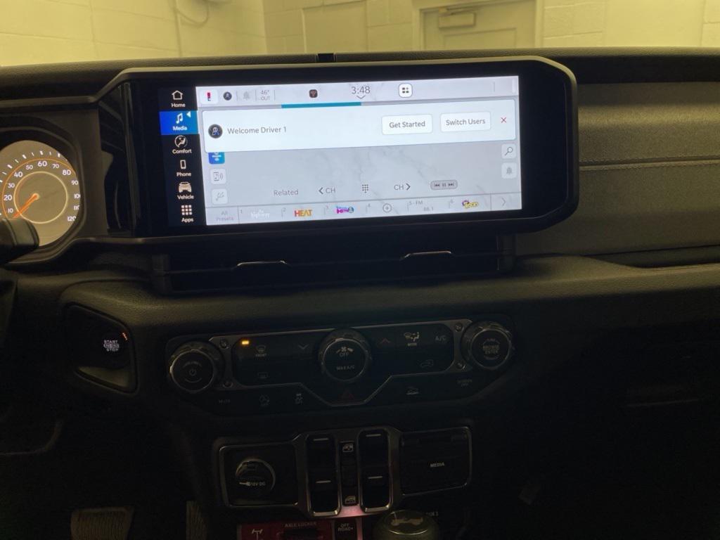 new 2026 Jeep Wrangler car, priced at $46,234