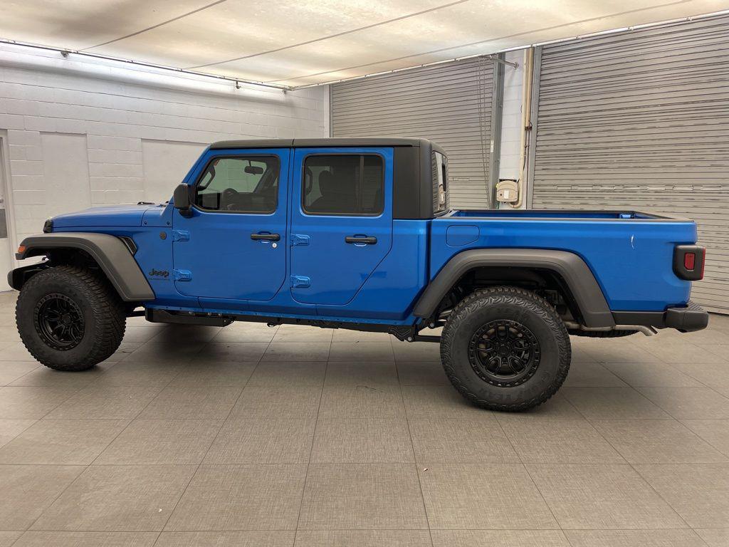 new 2026 Jeep Gladiator car, priced at $40,138