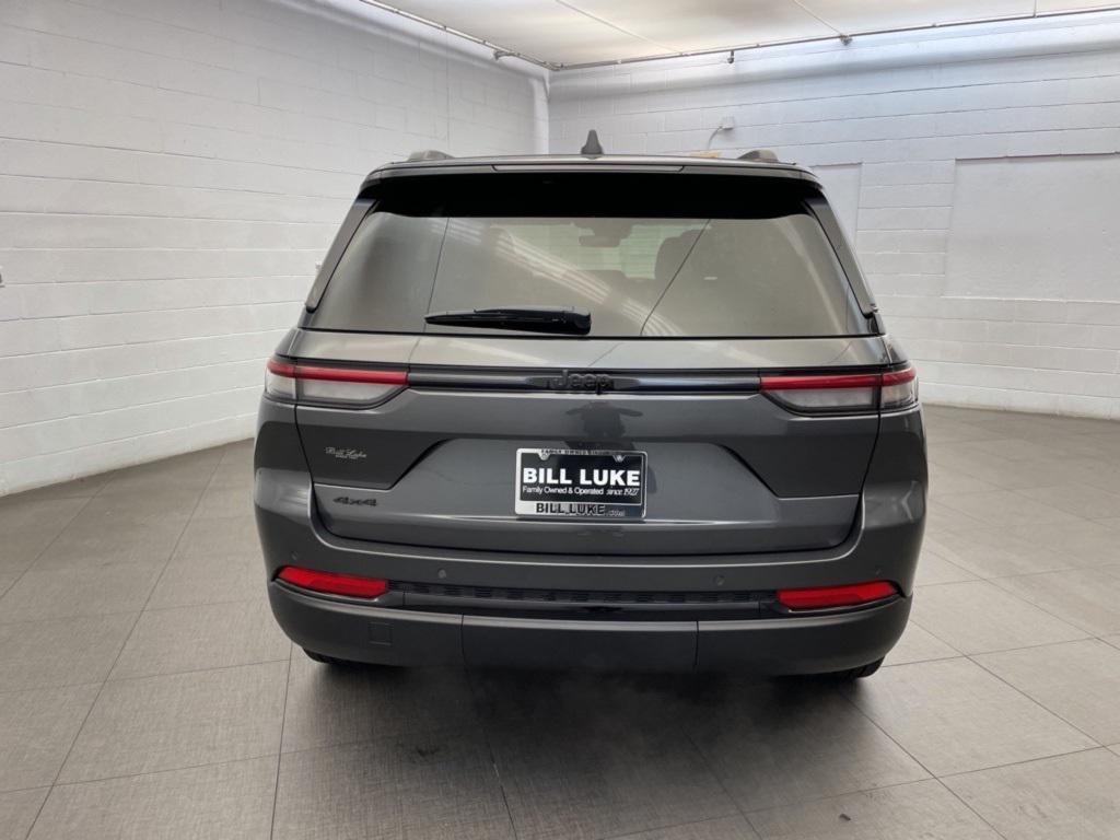 new 2025 Jeep Grand Cherokee car, priced at $45,786