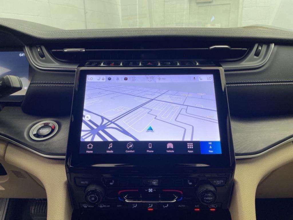 new 2025 Jeep Grand Cherokee car, priced at $44,569