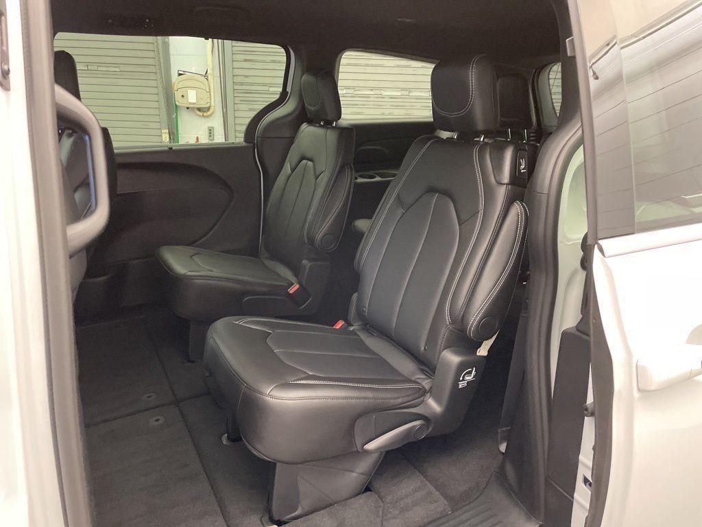 new 2026 Chrysler Pacifica car, priced at $38,779