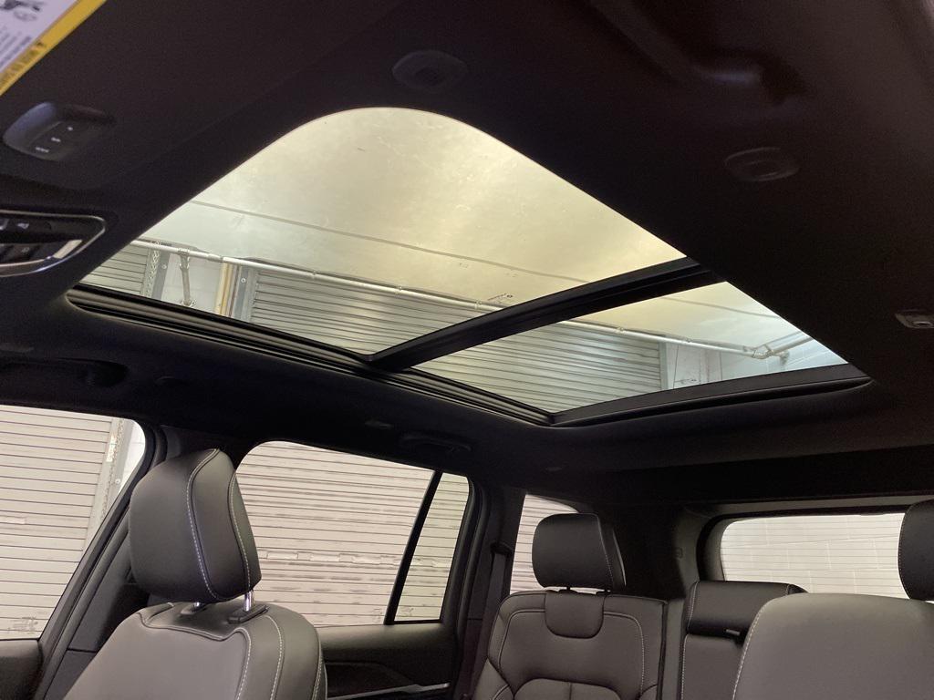 new 2026 Jeep Grand Cherokee car, priced at $49,173