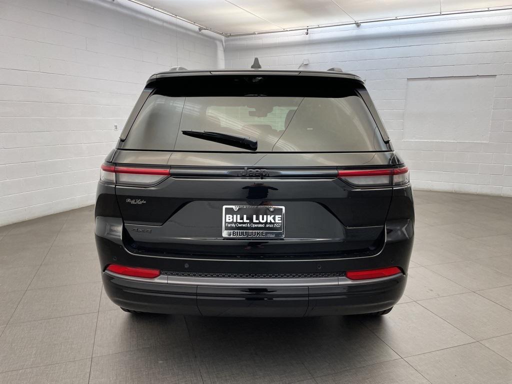 new 2026 Jeep Grand Cherokee car, priced at $49,173