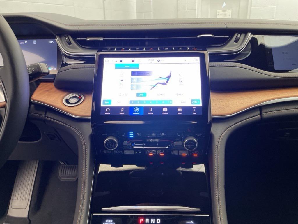 new 2025 Jeep Grand Cherokee car, priced at $59,503