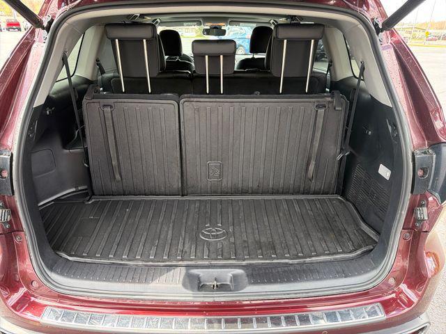 used 2019 Toyota Highlander car, priced at $30,397