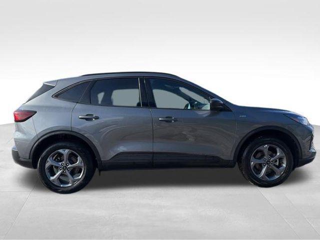 used 2025 Ford Escape car, priced at $22,590