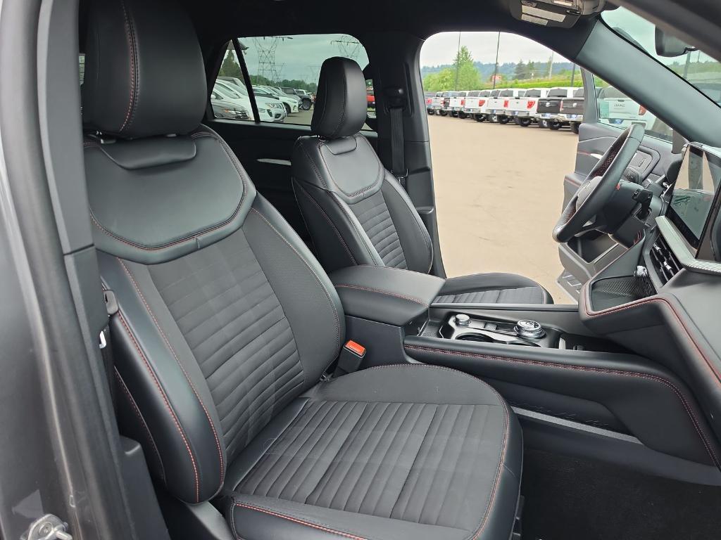 used 2025 Ford Explorer car, priced at $39,881