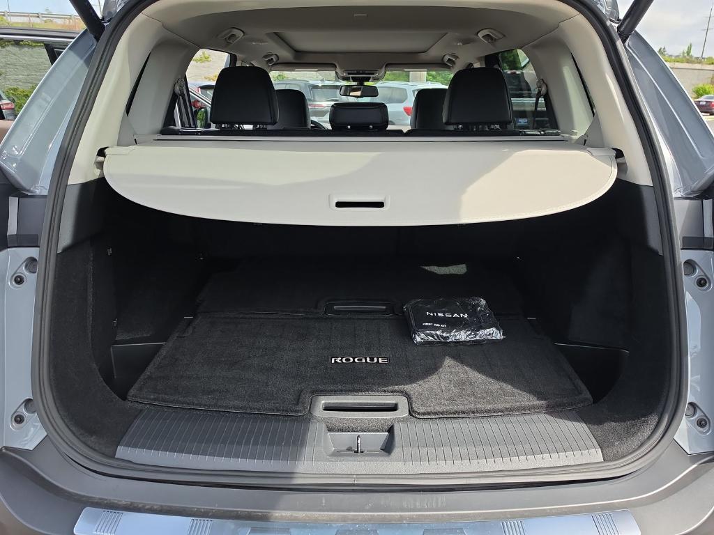 used 2023 Nissan Rogue car, priced at $25,611