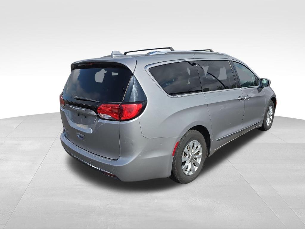 used 2018 Chrysler Pacifica car, priced at $13,855