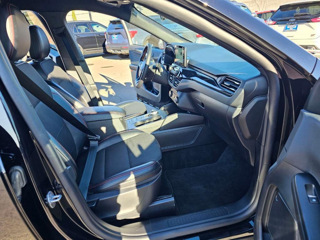 used 2025 Ford Escape car, priced at $25,693