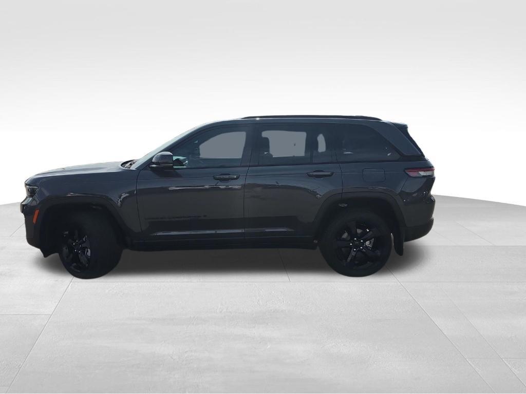 used 2025 Jeep Grand Cherokee car, priced at $36,573