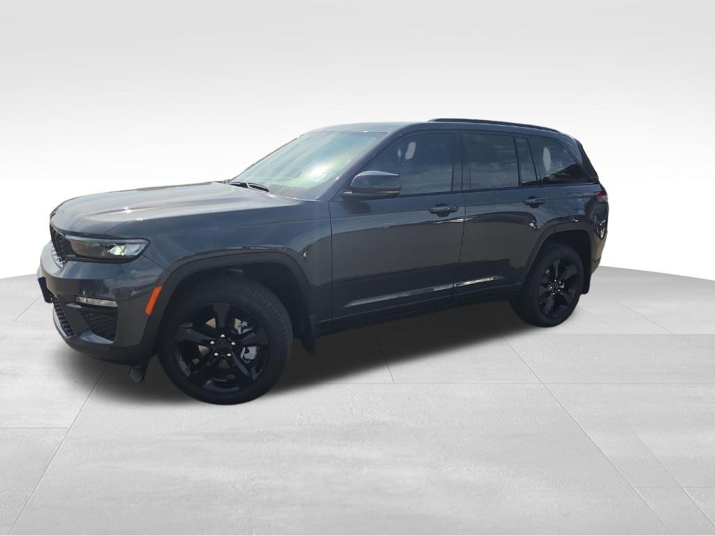 used 2025 Jeep Grand Cherokee car, priced at $36,573