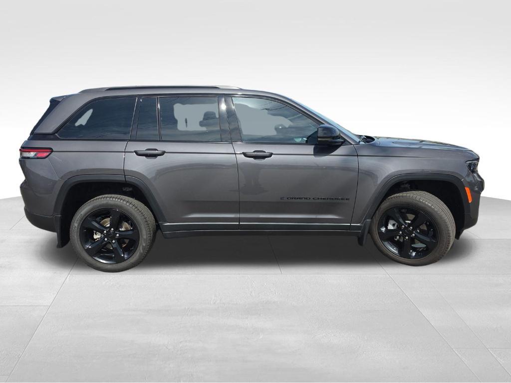 used 2025 Jeep Grand Cherokee car, priced at $36,573