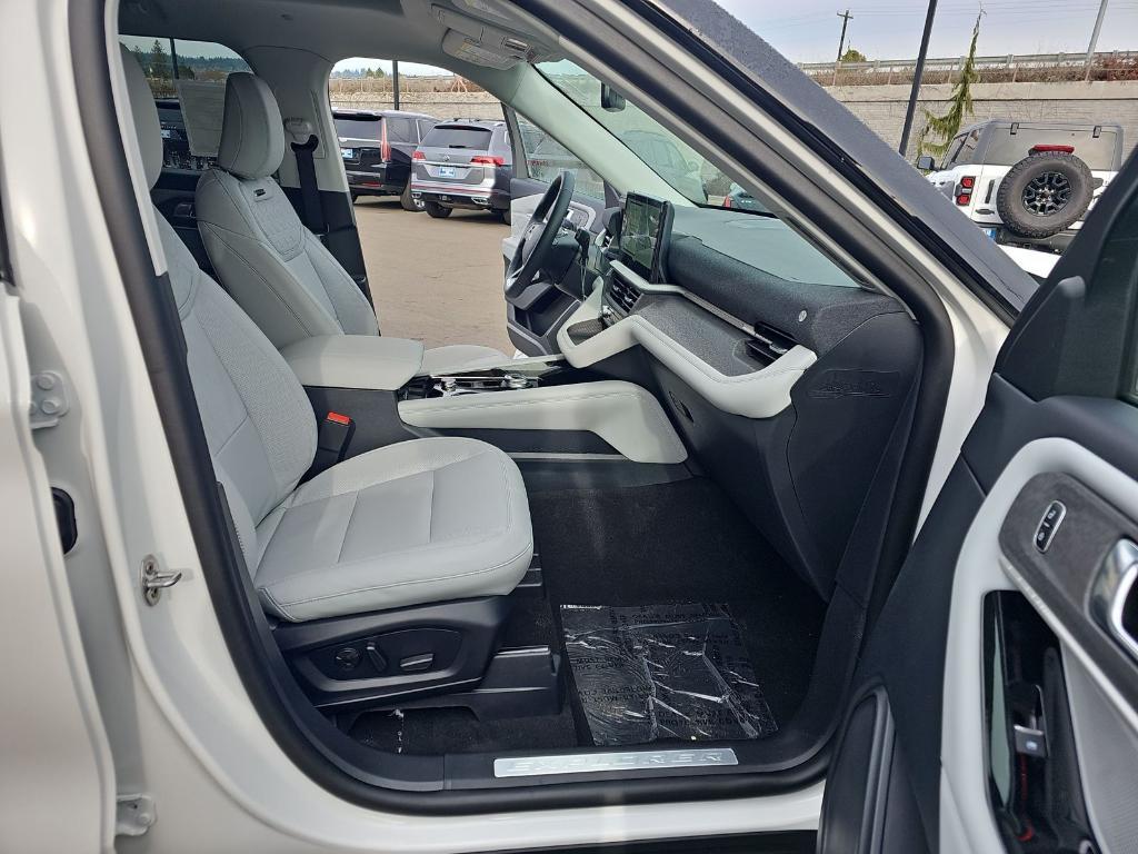 new 2026 Ford Explorer car