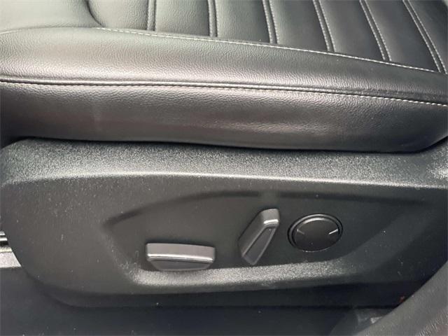 used 2022 Ford Edge car, priced at $19,000