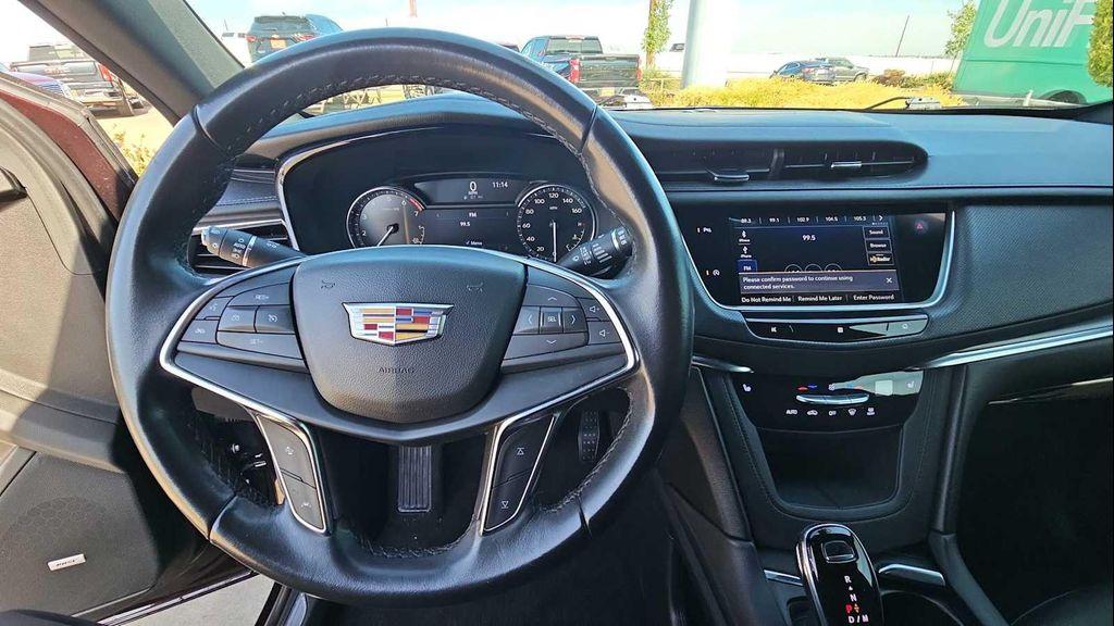 used 2020 Cadillac XT5 car, priced at $18,991