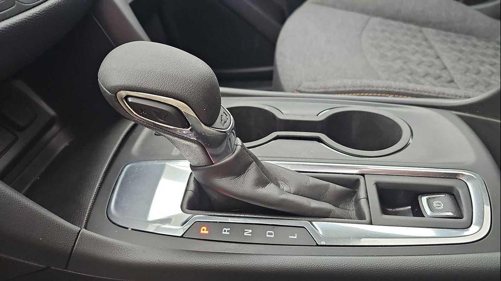 used 2023 Chevrolet Equinox car, priced at $24,091