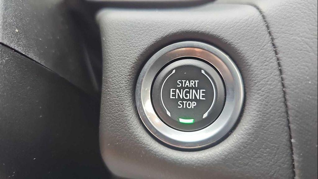 used 2024 GMC Yukon car, priced at $60,991