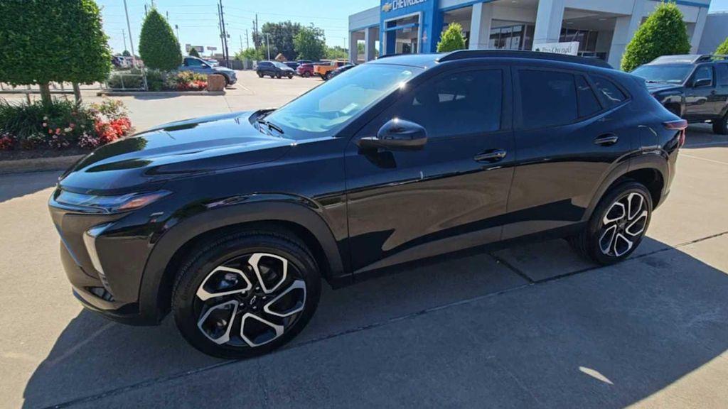 used 2025 Chevrolet Trax car, priced at $24,991