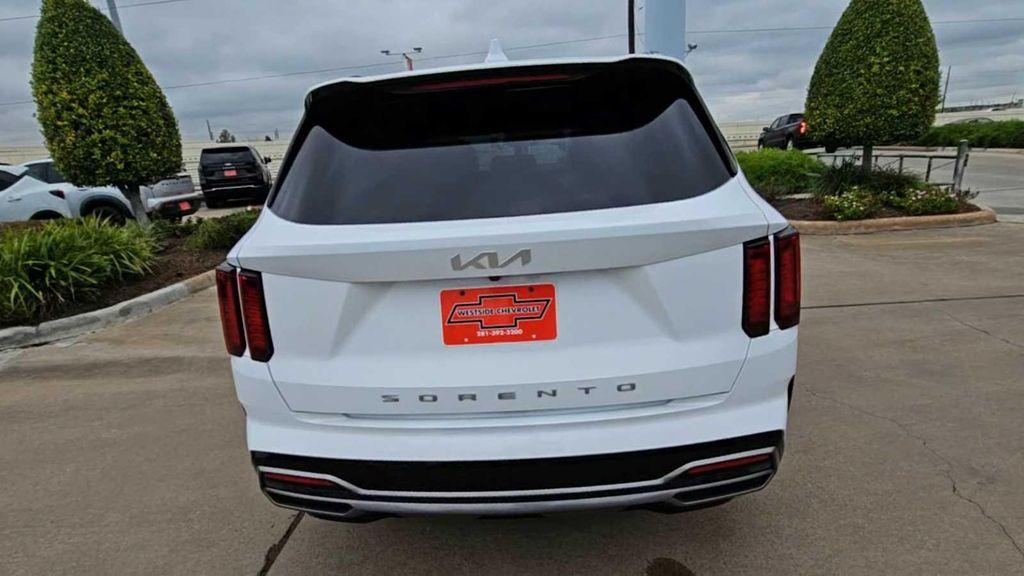 used 2022 Kia Sorento car, priced at $22,299