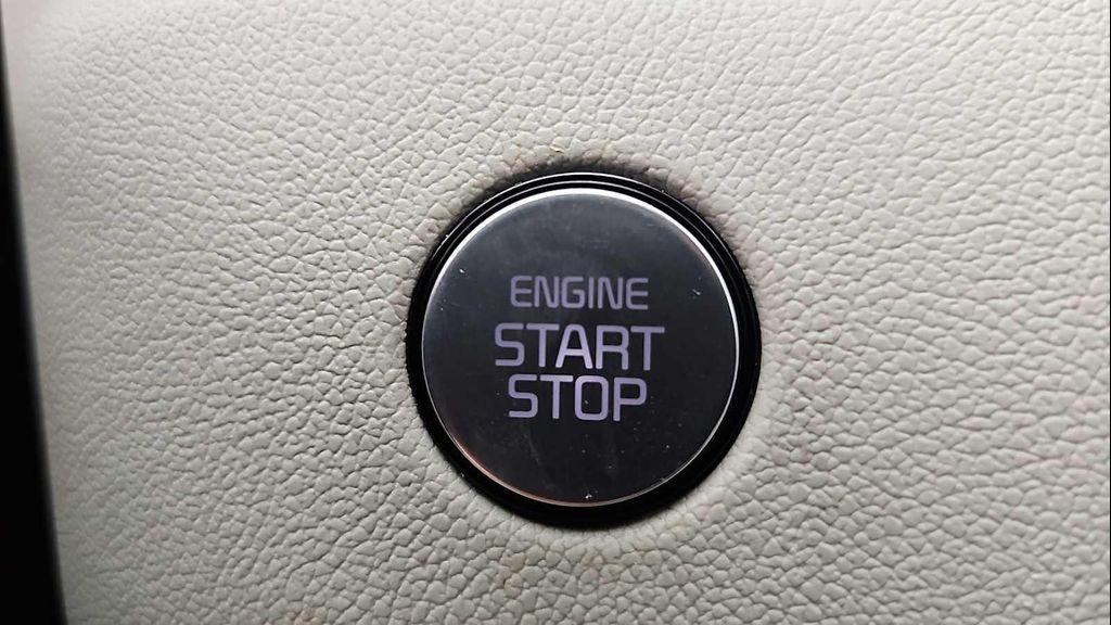 used 2022 Kia Sorento car, priced at $22,299