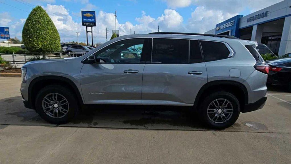 used 2025 GMC Acadia car, priced at $33,599